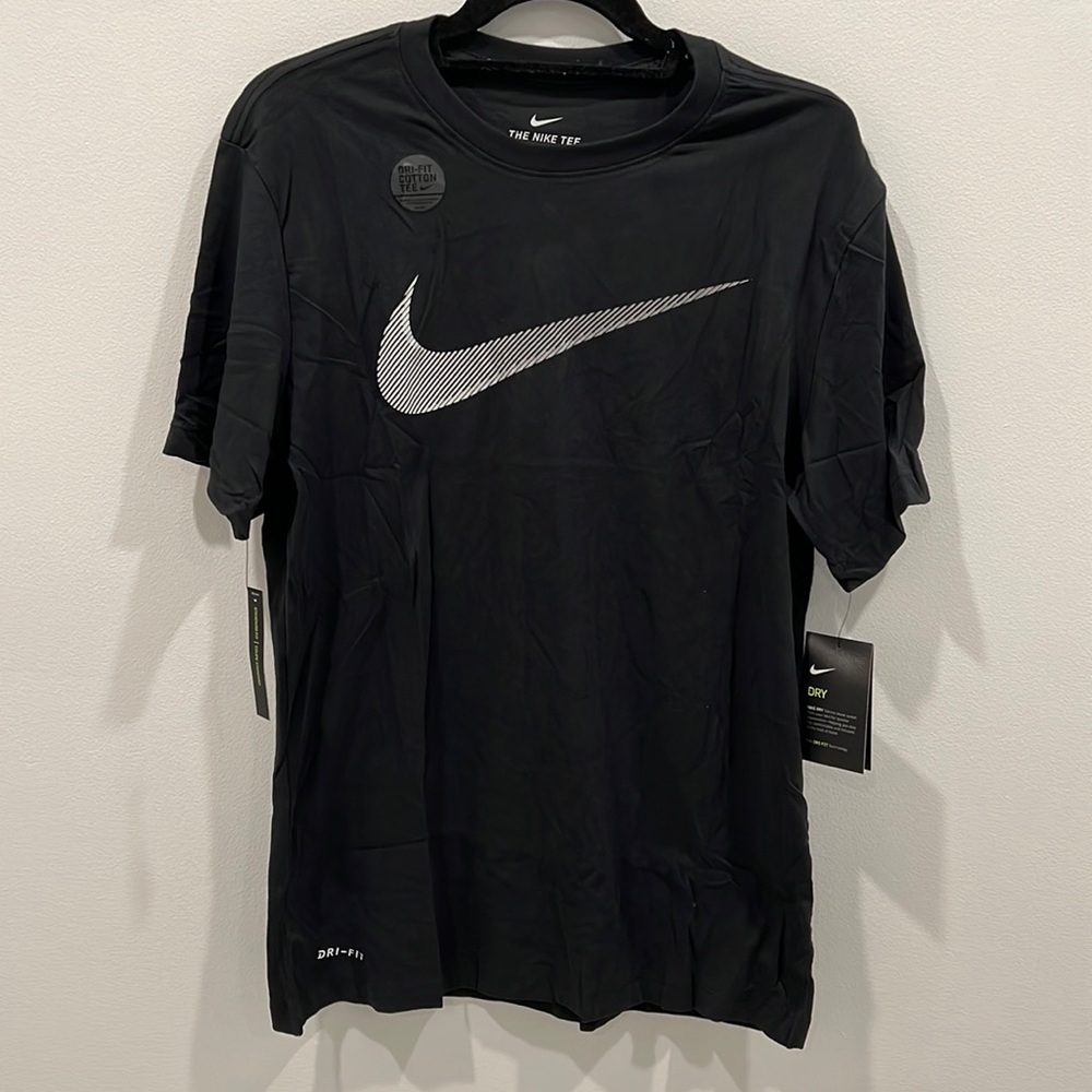 *NWT* Nike Dri Fit Tee